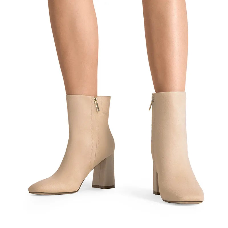 NUDE-SUEDE