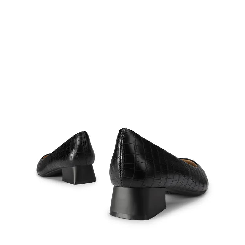 BLACK STONE