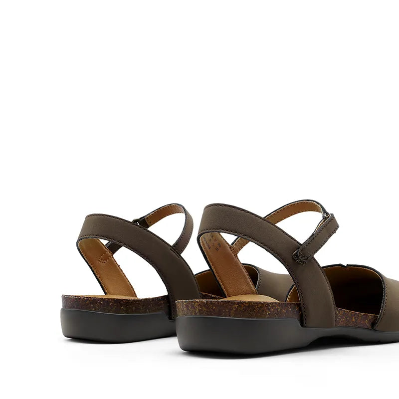 DARK BROWN